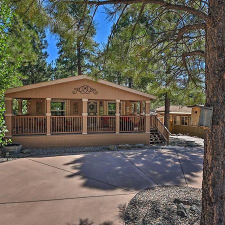 Munds Park Cabin Retreat With Deck And Fire Pit! 외부 사진