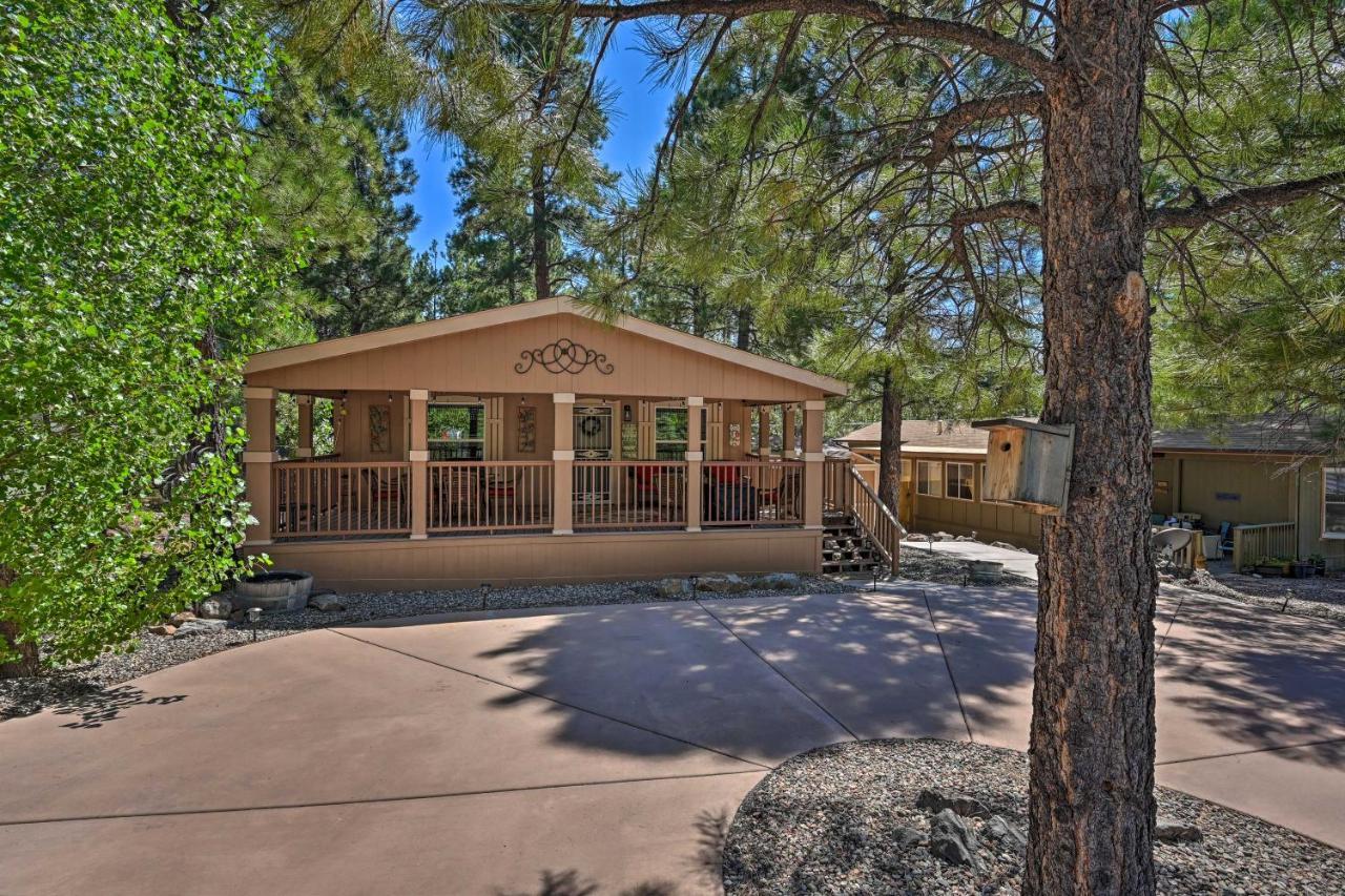 Munds Park Cabin Retreat With Deck And Fire Pit! 외부 사진
